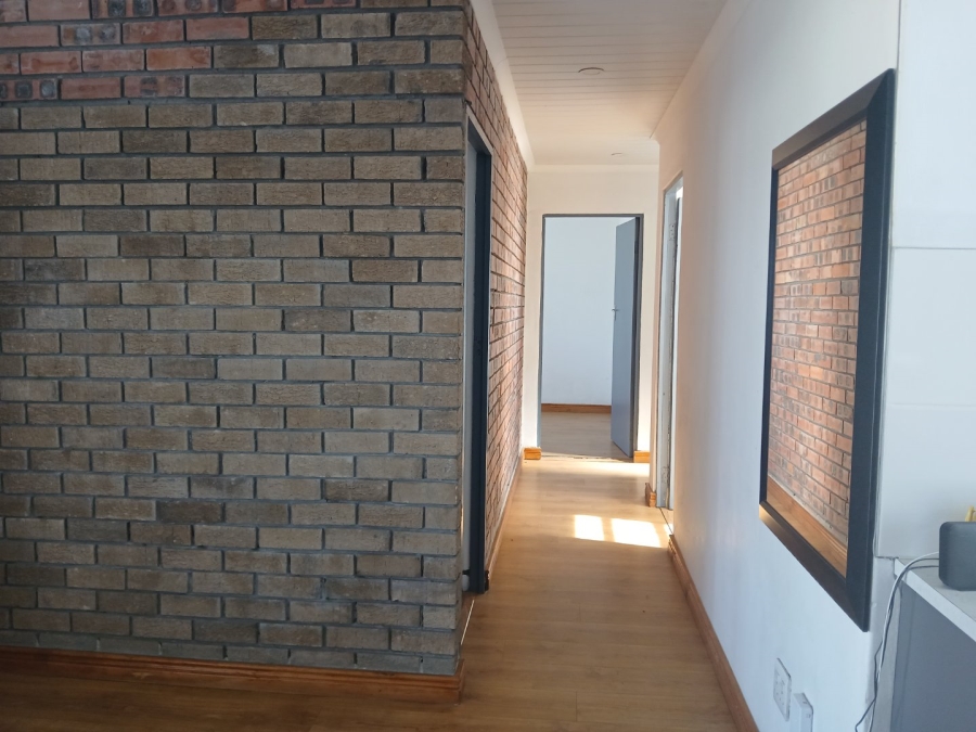 To Let  Bedroom Property for Rent in Ravensmead Western Cape